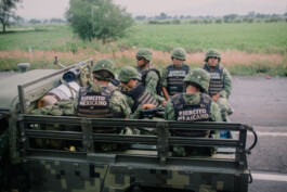 BLACK WATER GREEN GOLD